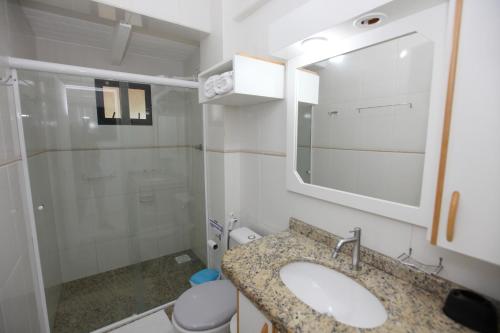 One-Bedroom Apartment image 7