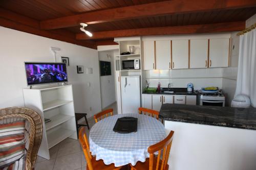 One-Bedroom Apartment image 4