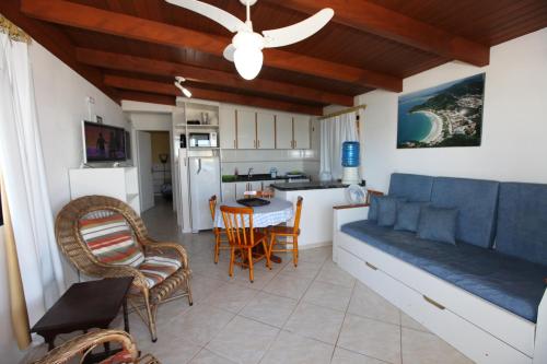 One-Bedroom Apartment image 3