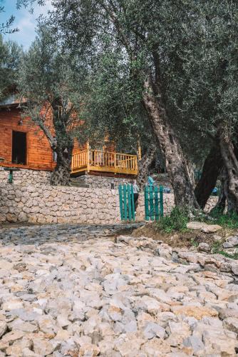 Cottage Four Olives