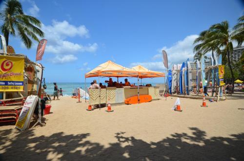 Waikiki Park Heights 1208 Sun & Beach Fun only 3 minutes away