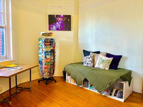 Bert's Backpackers - image 7