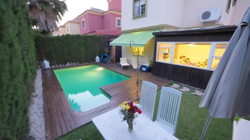 Elegant villa in Tomares, private pool and enclosed garden gîte à louer Tomares