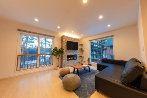 Two-Bedroom Apartment image 5