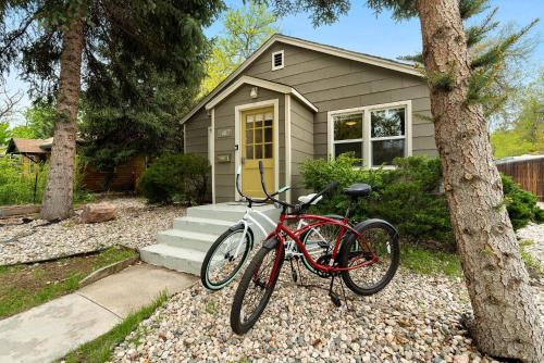 Charming Old Town Bungalow with Free Cruiser Bikes