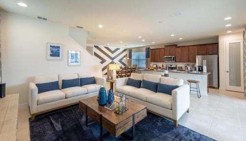 9002PCT - Solara Resort - main image