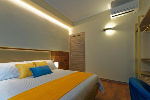Red Ribbon Room Type - Deluxe Double Room