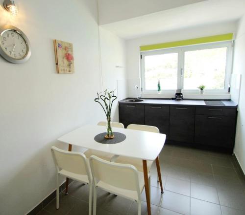 Apartments Petrovic - image 5