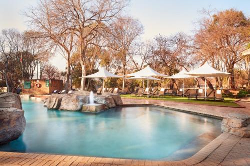 255940303 First Group Magalies Park