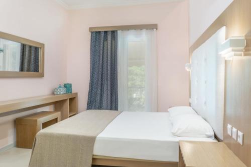 Niver Plaza Suites - image 5