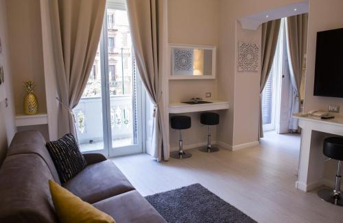 Royal Rooms Luxury Suite - image 11