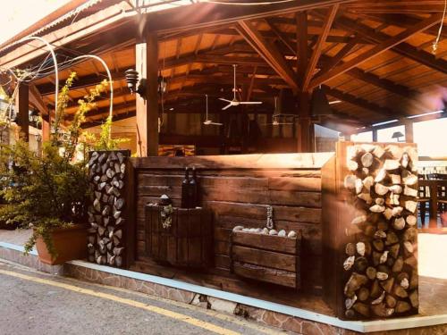 Erkély/terasz, Mountain Rose Hotel & Restaurant in Pedoulas