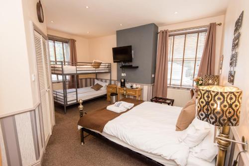 Dimple Well Lodge Hotel in Wakefield