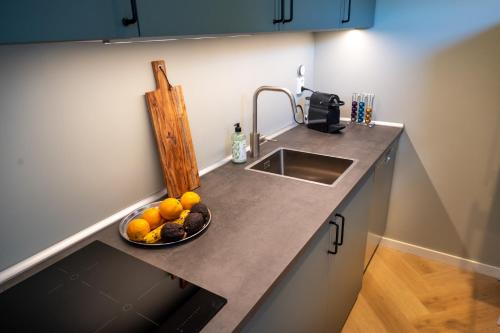 ห้องครัว, Beach Bungalow Ohana - private garden - close to local Lake, Dunes and Beach in ตวิเกอร์ฮูต