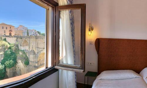 Double or Twin Room with view to Puente Nuevo 