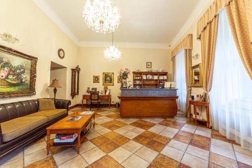 ล็อบบี้, โรงแรม ชาตัว ซบีรอห์ (Hotel Chateau Zbiroh) in ซบีโร