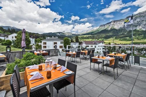 Vista exterior, Hotel Restaurant Chesa in Flims