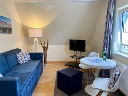 Small Suite image 5