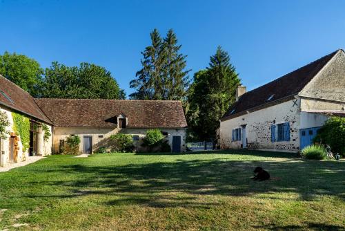 B&B La Perrière - Chambre d'Hôtes chez Artiste Verrier, La Perrière - Perche - Bed and Breakfast La Perrière