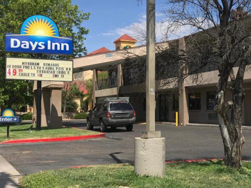 Days Inn by Wyndham Albuquerque West