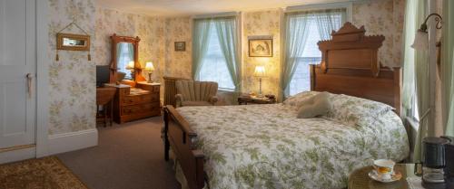 The Bridges Inn at Whitcomb House B&B in Swanzey, USA