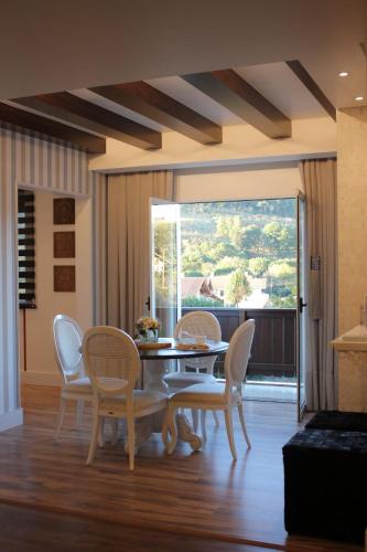 Alpen Hospedagem in Treze Tílias