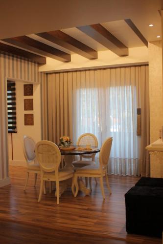 Alpen Hospedagem in Treze Tílias