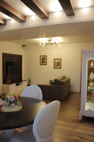 Alpen Hospedagem in Treze Tílias