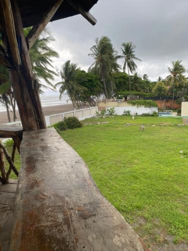 Gallina E Palo Beachfront Hotel in จาโค่