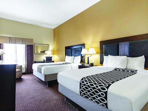 La Quinta by Wyndham Houston New Caney - image 5