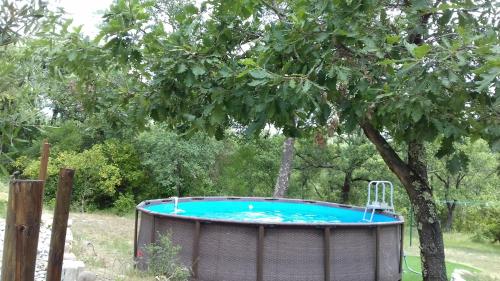 Le Bivouac et sa piscine - Hotel - Saint-Victor-de-Malcap