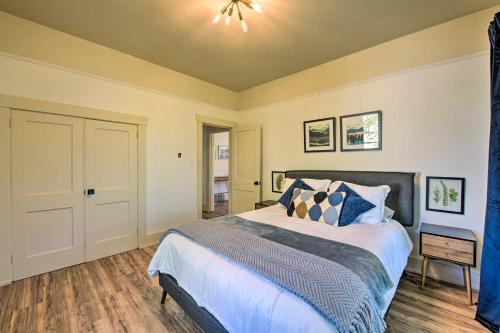 Charming House Less Than 10 Mi to Olympic National Park!