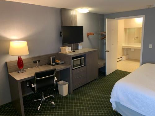 Super 8 by Wyndham Sturbridge Super 8 by Wyndham Sturbridge