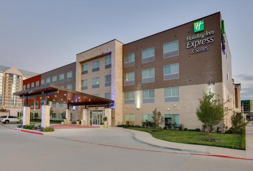 Holiday Inn Express & Suites Dallas NW - Farmers Branch, an IHG Hotel