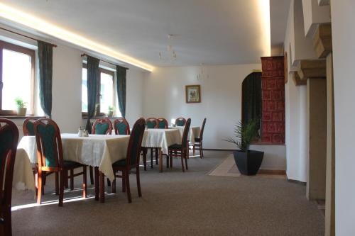 Ресторан, Zlaty lev in Світави