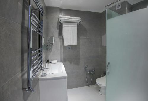 4 bedrooms, 6 beds