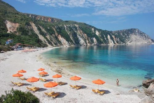  Loggos view apartments in Lixouri