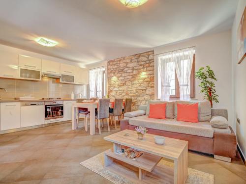  Apartment Žižula, Unterkunft in Vodnjan