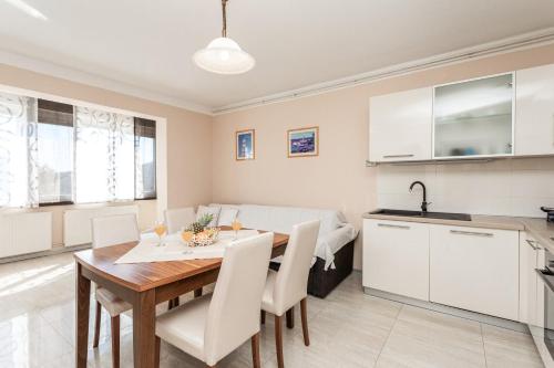 Apartments Villa Ana - image 9