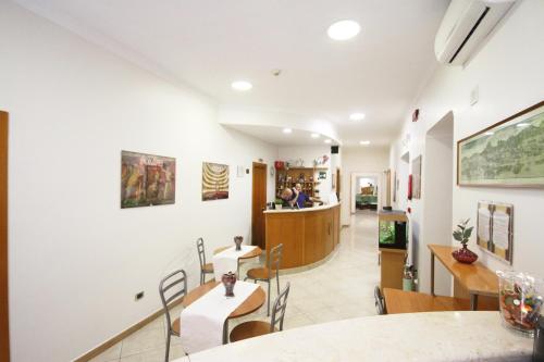 Hotel Zara Napoli, Naples