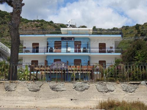Hotel Chrismare Taormina, Mazzeo