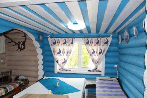 2 twin beds