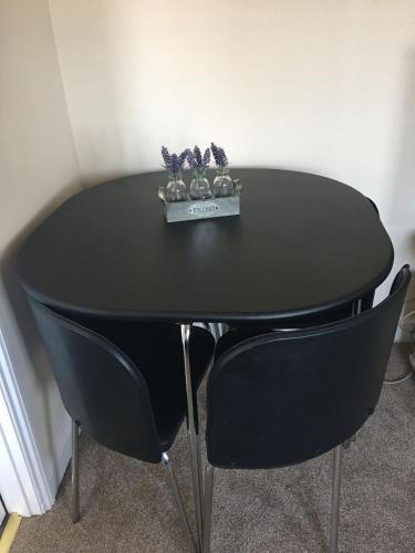 Eaton Ford Green Apartment - image 13