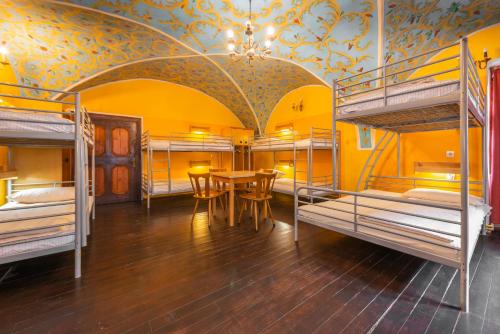 1 bunk bed