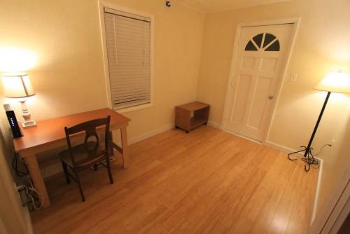 Superp South End Apartment in Burlington, USA
