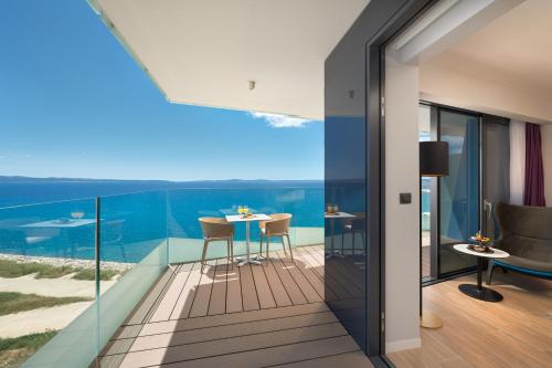 Amphora Hotel - main image
