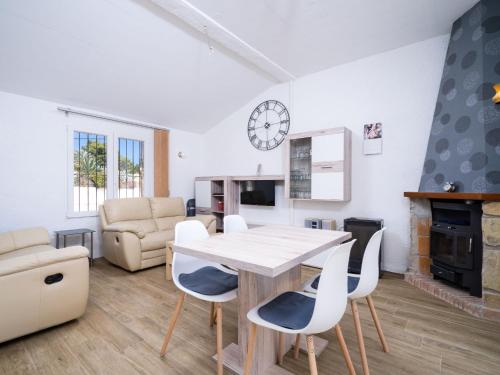Holiday Home La Camarrocha by Interhome
