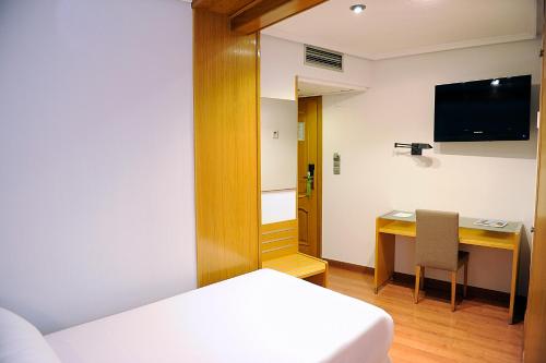Hotel El Churra - image 6