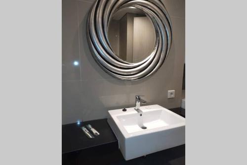 Azalea Suites Cikarang - By Urban Style Collections