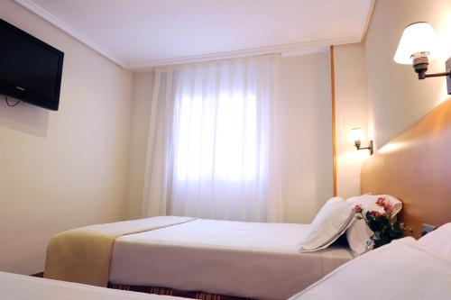Hotel El Churra - image 2